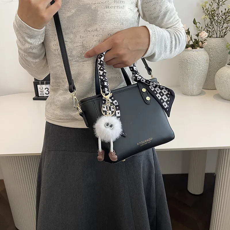 CORE BIRD Handbags-19