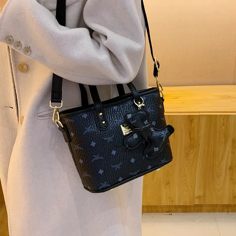 CORE BIRD PU Handbag Regular Women's Multicolor-17