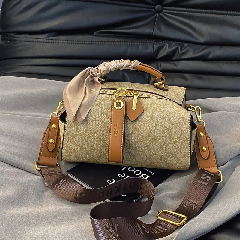 CORE BIRD PU Handbag Women's Multicolor-11