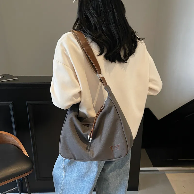 CORE BIRD Fabric Shoulder Bag Women's Multicolor-17