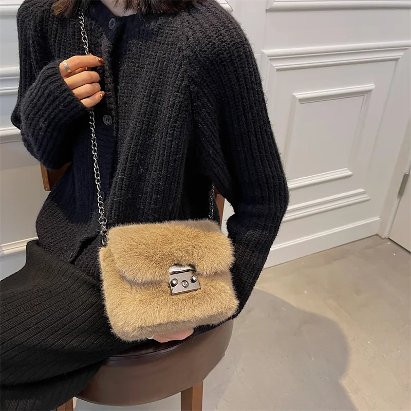 CORE BIRD Plush Shoulder Bag Women's Multicolor-23