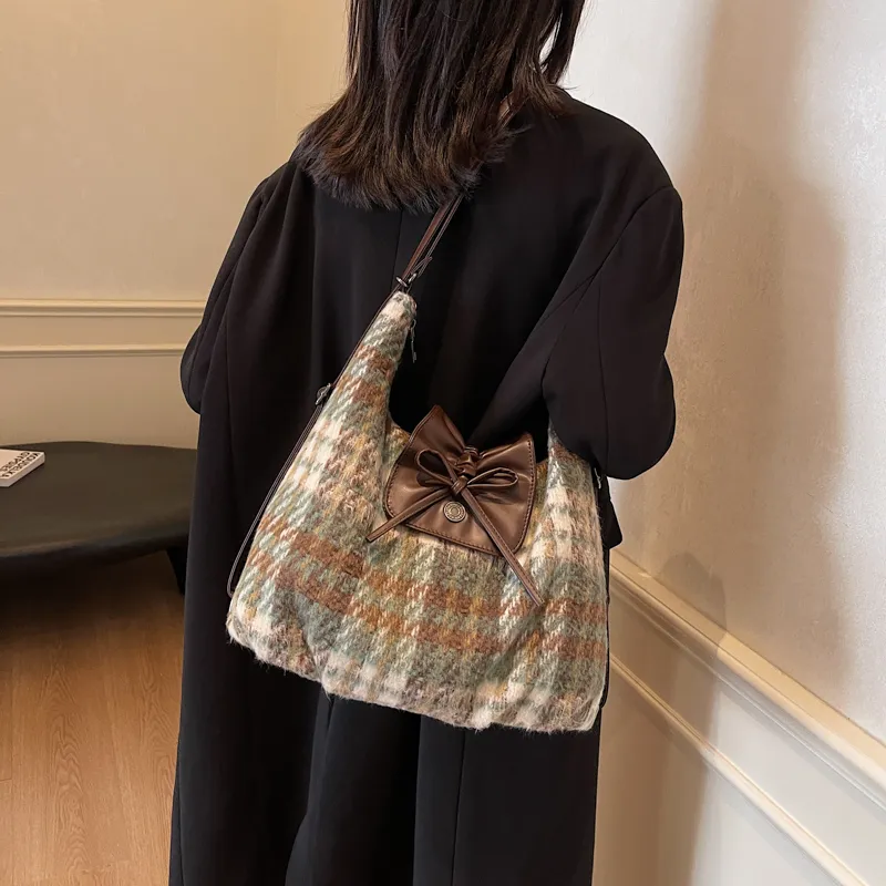 CORE BIRD Woolen Portable Double-Shoulder Shoulder Bag Women's Blue Plaid/Green Plaid/Dark Blue Plaid-9