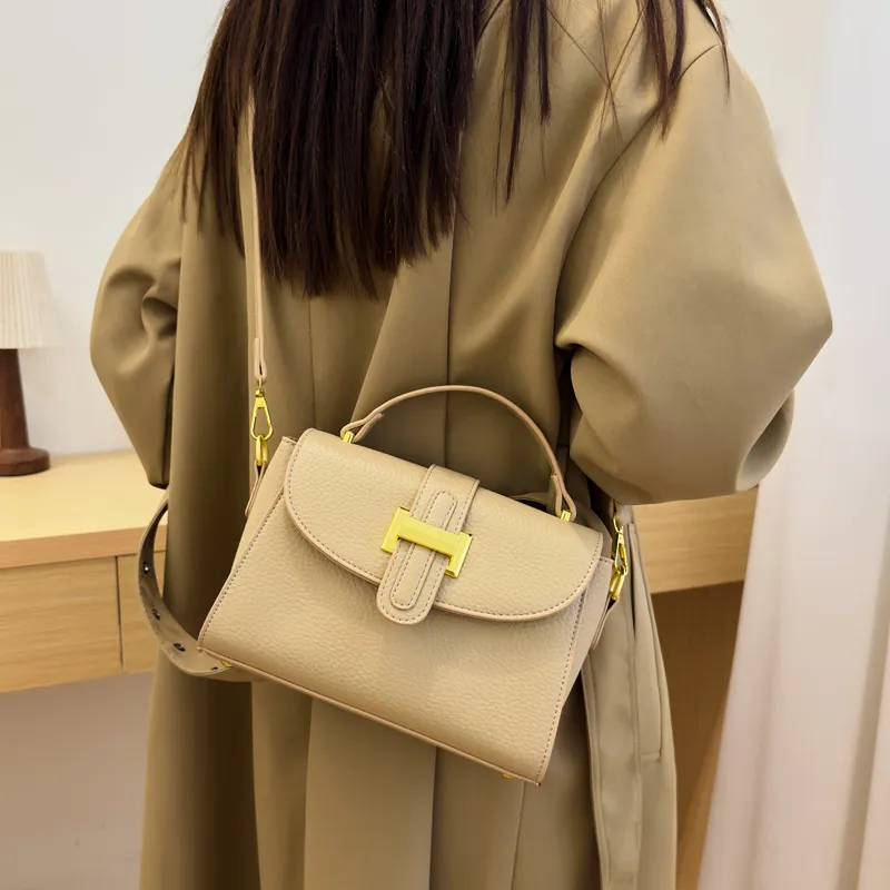 CORE BIRD PU Handbag Regular Women's Multicolor-15