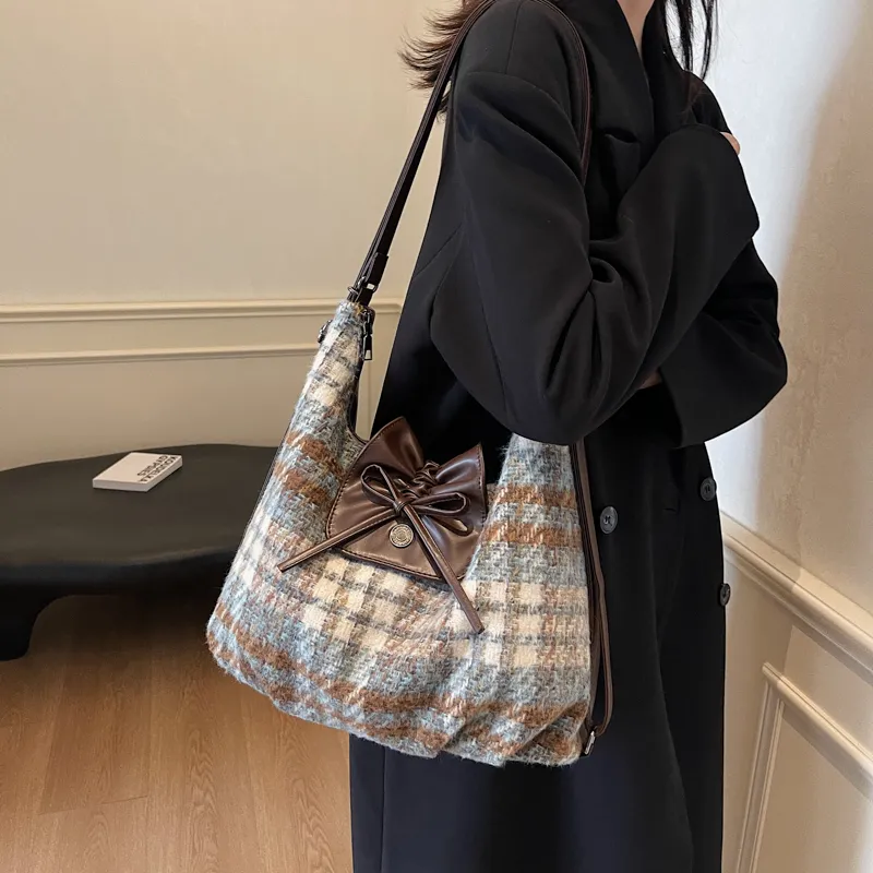 CORE BIRD Woolen Portable Double-Shoulder Shoulder Bag Women's Blue Plaid/Green Plaid/Dark Blue Plaid-3