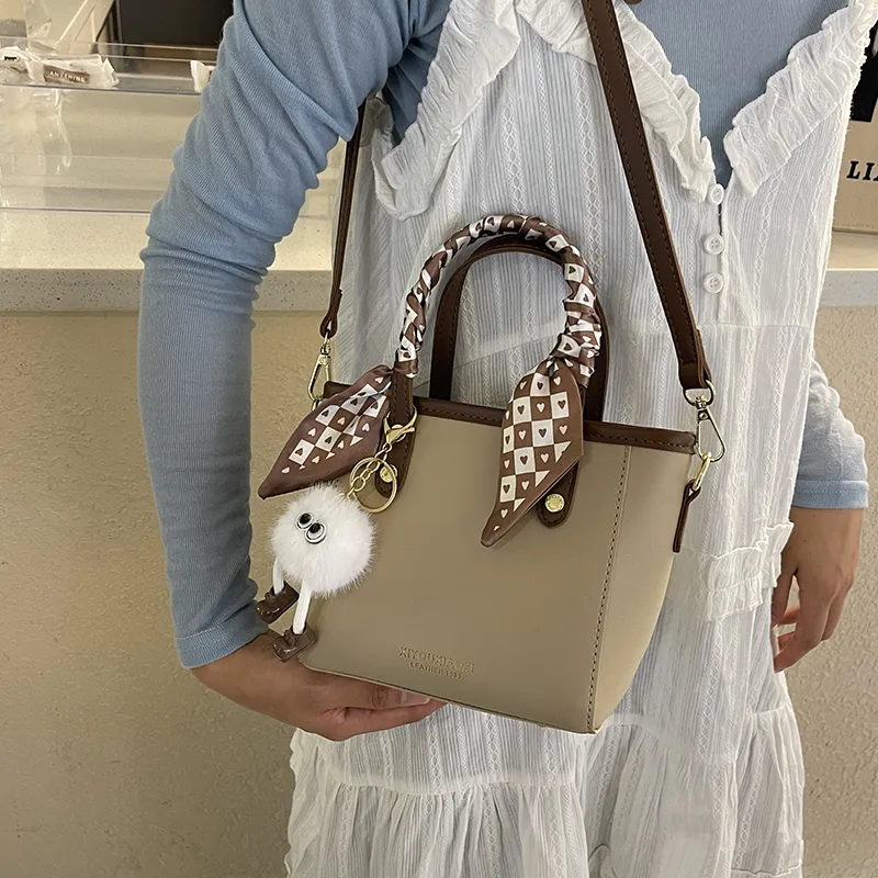 CORE BIRD Handbags-17