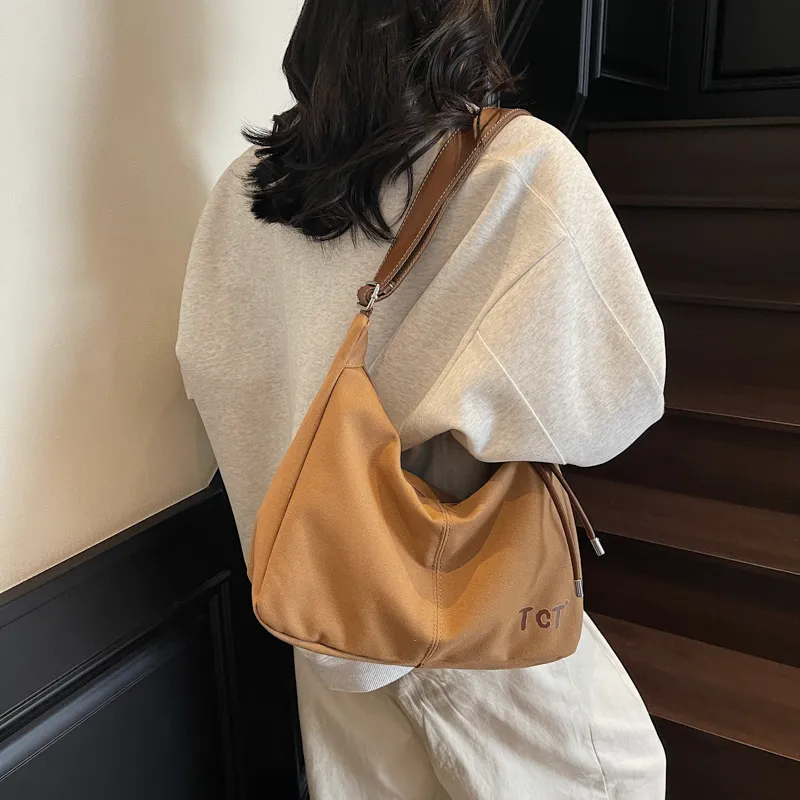 CORE BIRD Fabric Shoulder Bag Women's Multicolor-12