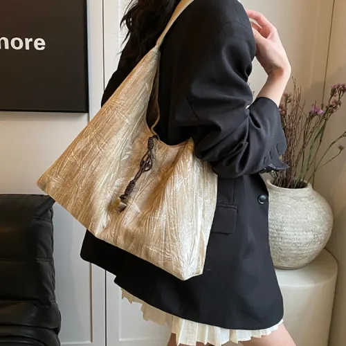 CORE BIRD Polyester Shoulder Bag Black Beige Women's Black/Green/Beige