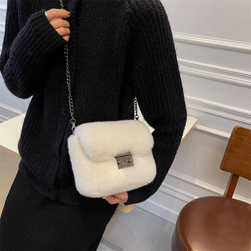 CORE BIRD Plush Shoulder Bag Women's Multicolor-2