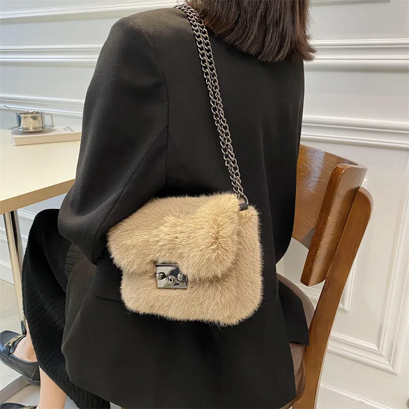 CORE BIRD Plush Shoulder Bag Women's Multicolor-18