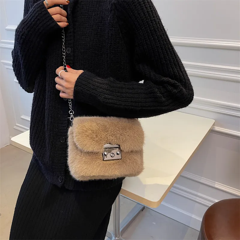 CORE BIRD Plush Shoulder Bag Women's Multicolor-21