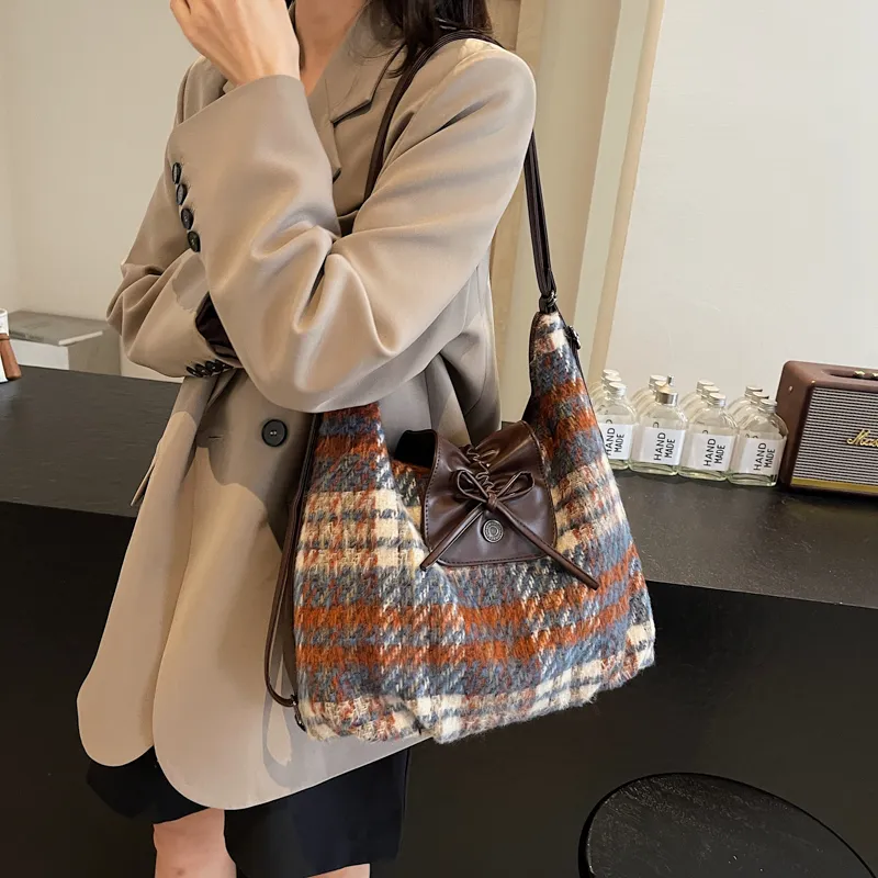 CORE BIRD Woolen Portable Double-Shoulder Shoulder Bag Women's Blue Plaid/Green Plaid/Dark Blue Plaid-16