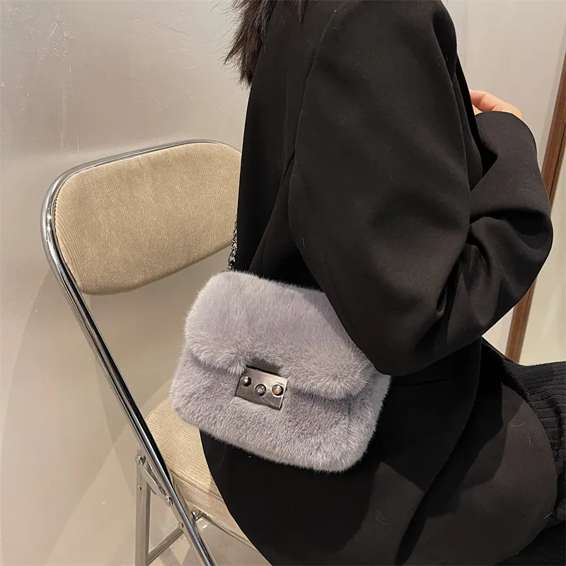 CORE BIRD Plush Shoulder Bag Women's Multicolor-5
