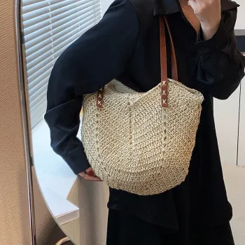 CORE BIRD Straw Woven Shoulder Bag Women's Khaki/Beige