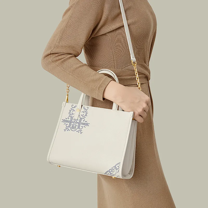 Gong Xuan Cow Leather One Shoulder Handbag Tubas Women's Blue And White Porcelain White-7
