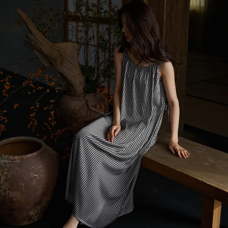 Same Language Nightgown Women's Gift Box Set Black/White · Mesh-5