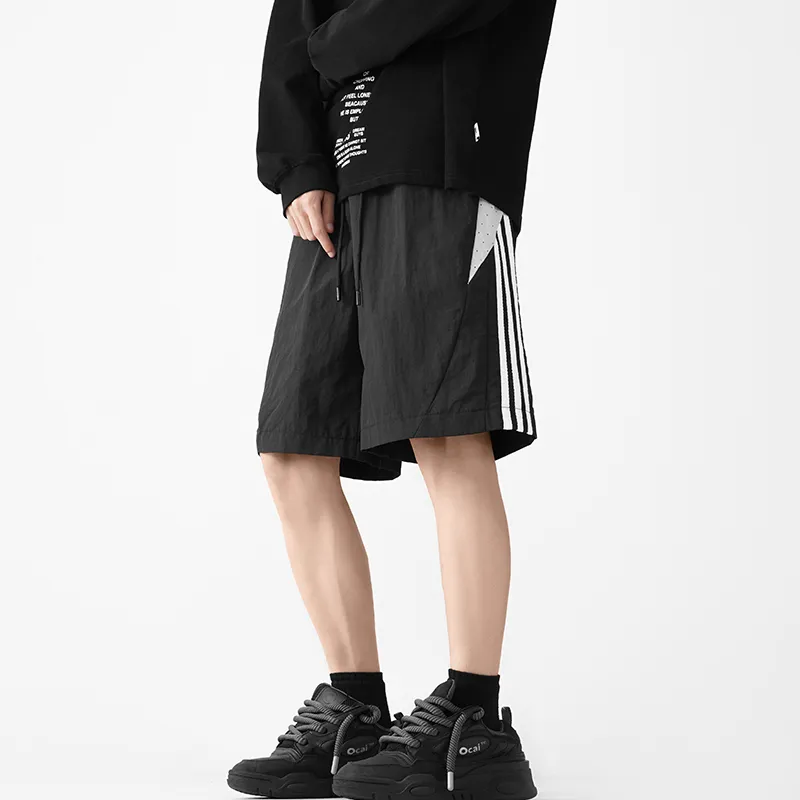 Warrior Huichao Riding The Wind Collection Cargo Shorts Unisex-1