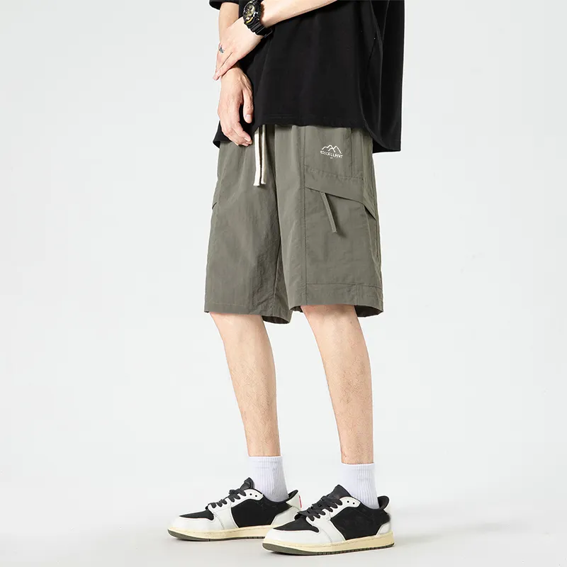Warrior Huichao Riding The Wind Collection Cargo Shorts Unisex Green-4