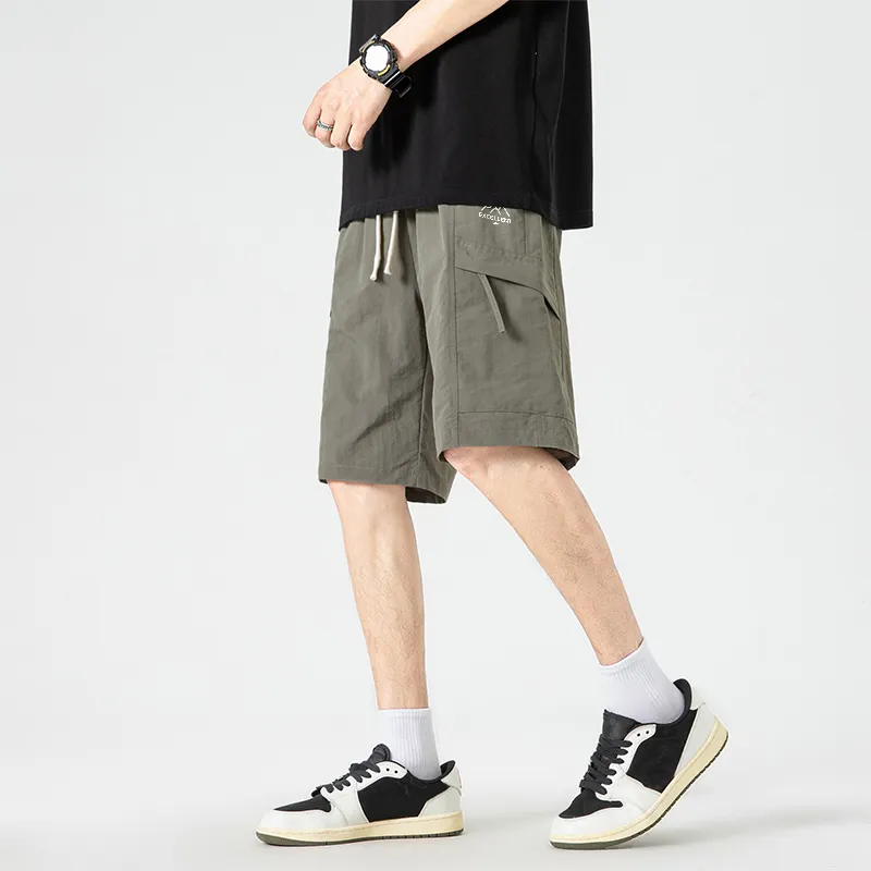 Warrior Huichao Riding The Wind Collection Cargo Shorts Unisex Green-3