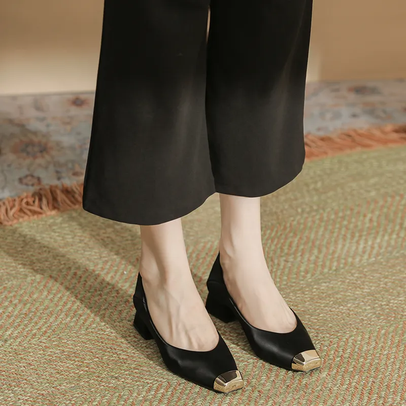 Bamiti Chunky Heel High Heels Women's-7