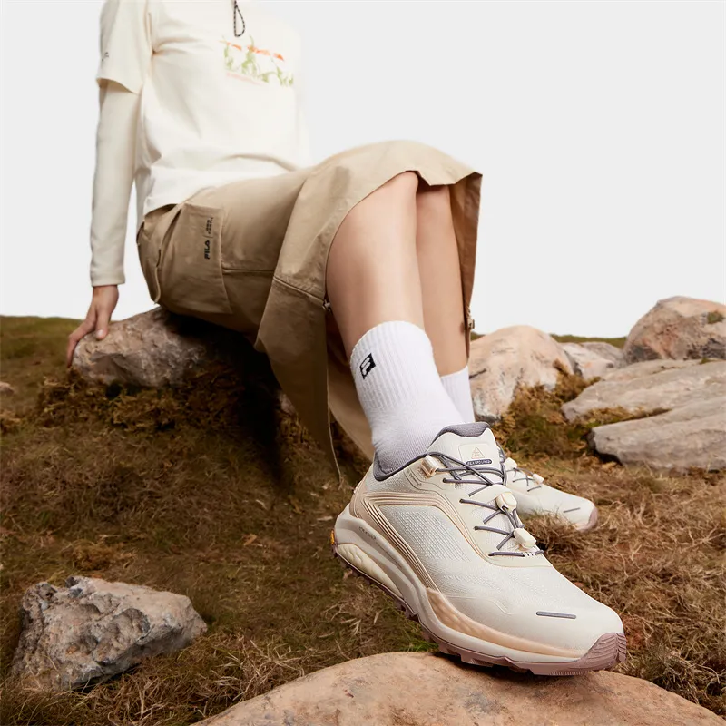FILA Wear-Resistant Low-Top Outdoor Shoes Women's Milk White/Sunset Yellow-6