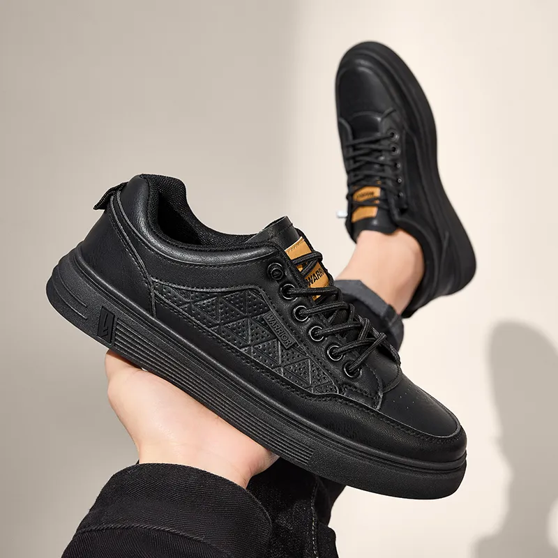 Warrior Wear resistant, Lightweight, Breathable, And Non slip. Low Top Casual Shoes Men's Black-5