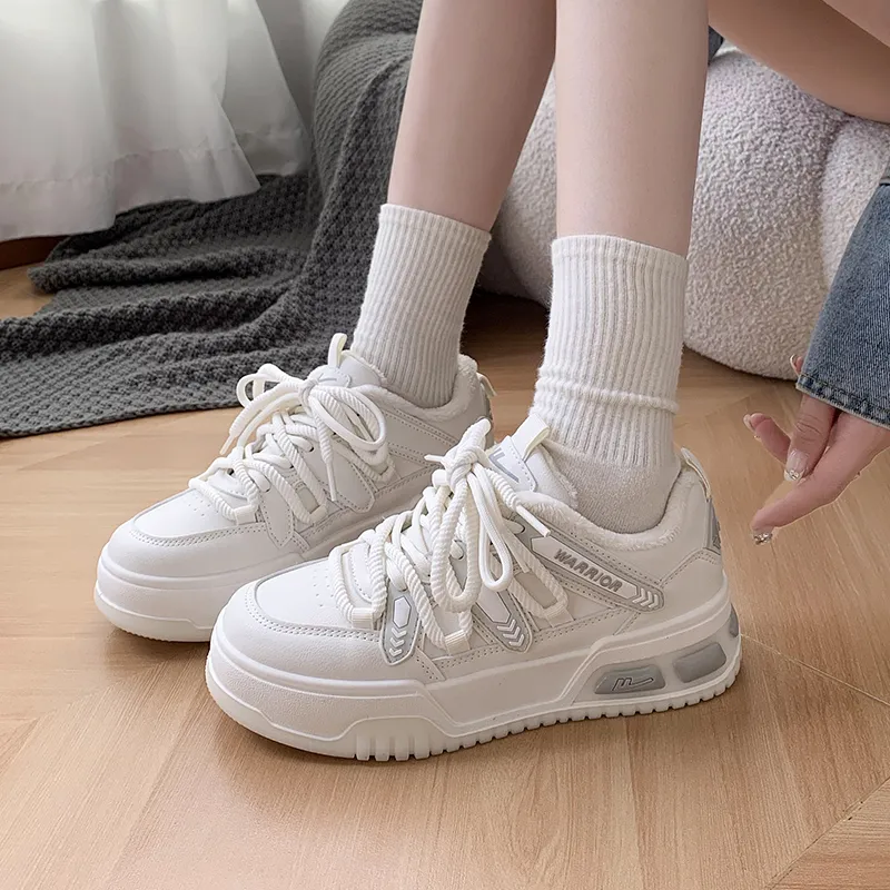Warrior Small White Shoes Anti Slip And Wear Resistant Breathable Low Top Skateboard Shoes Women's Milk White-4