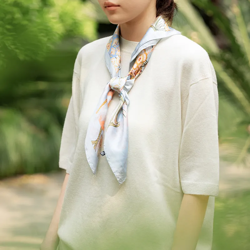 VANESSA HOGAN Silk Scarves Women's-11
