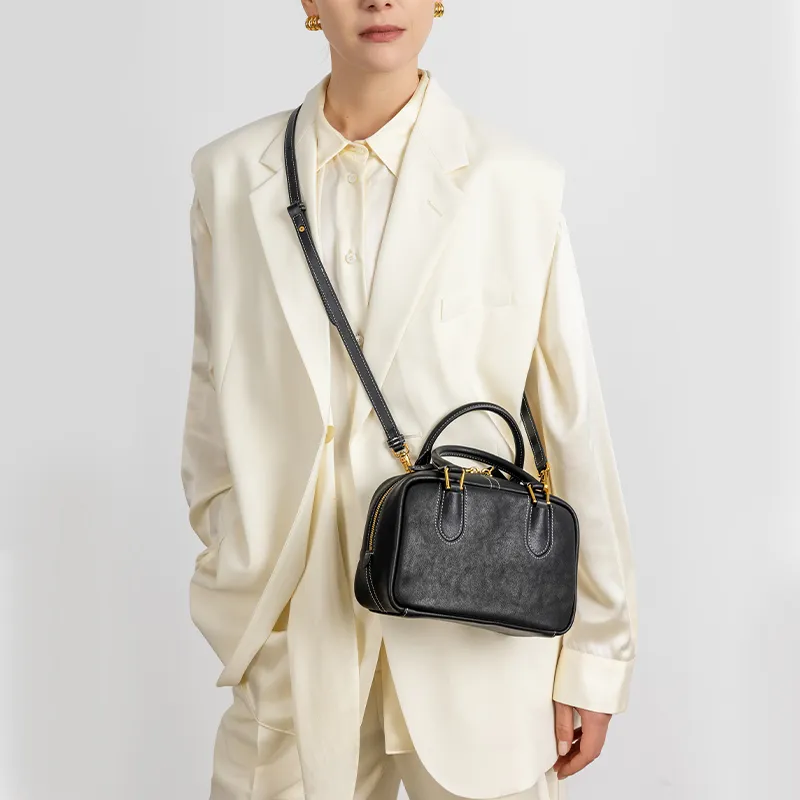 VANESSA HOGAN Handbags-11