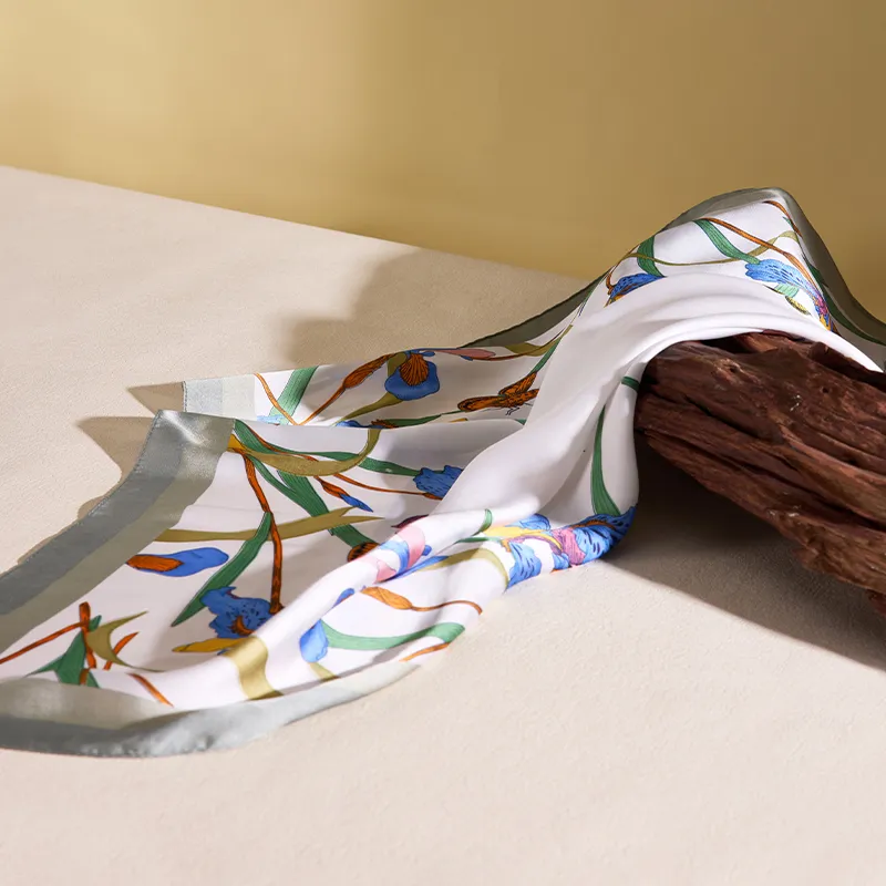 VANESSA HOGAN Silk Scarves Women's-18