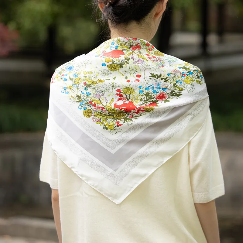 VANESSA HOGAN Silk Scarves Women's-9
