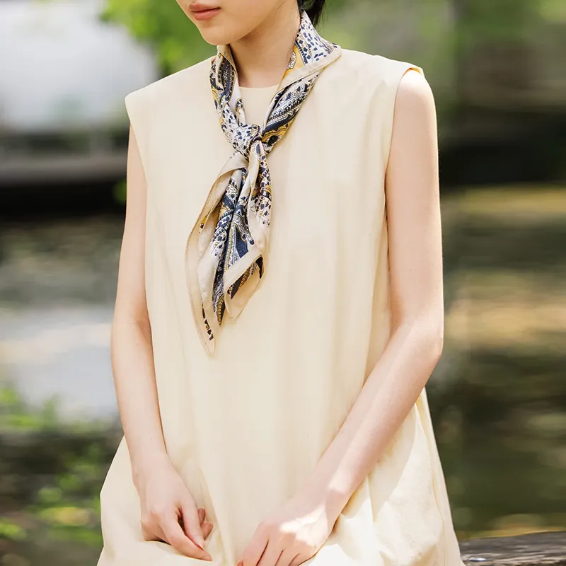 VANESSA HOGAN Silk Scarves Women's-10