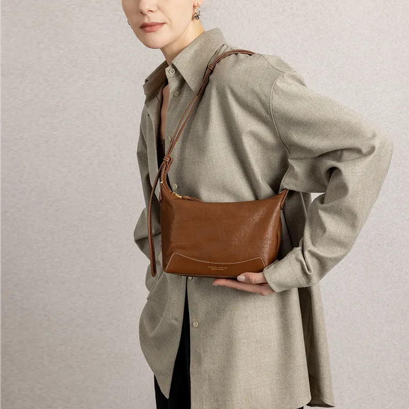VANESSA HOGAN Top Grain Vegetable Tanned Cow Leather Shoulder Bag Small Size Women's Cocoa Red/Brown/Obsidian Black-5
