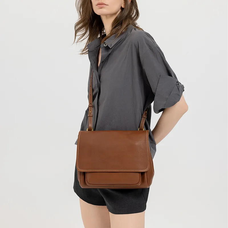 VANESSA HOGAN Cow Leather Shoulder Bag Women's Obsidian Black/Cocoa Red Brown-6