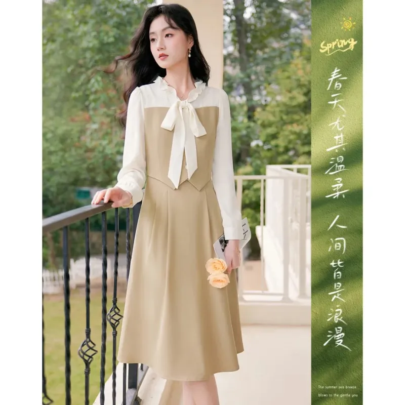 Like The Age Of Water Long-Sleeved Dresses Women's Yellow-1