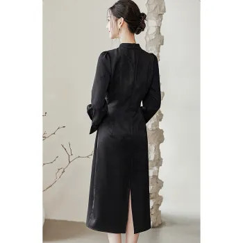Like The Age Of Water Long Sleeved Dress Women's Black