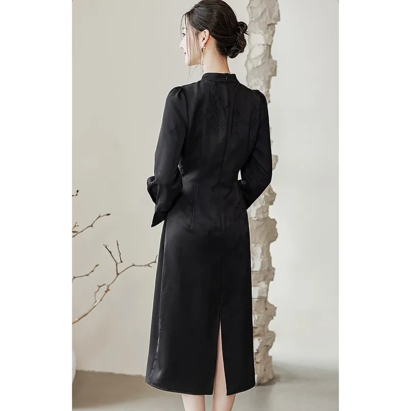 Like The Age Of Water Long Sleeved Dress Women's Black-0