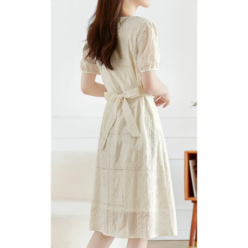 Like The Age Of Water Short Sleeved Dress Women's Beige-5