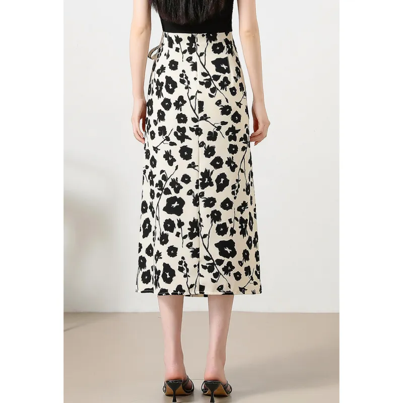 Like The Age Of Water Casual Long Skirt Women's Apricot-3