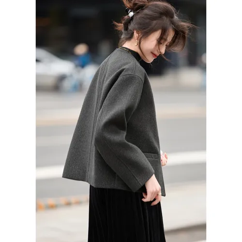 Like The Age Of Water Velvet feel Coat Women's Gray