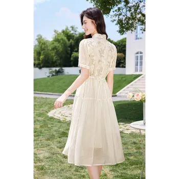 Like The Age Of Water Short Sleeved Dress Women's Beige