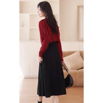 Like The Age Of Water Skirt Set Women's Red