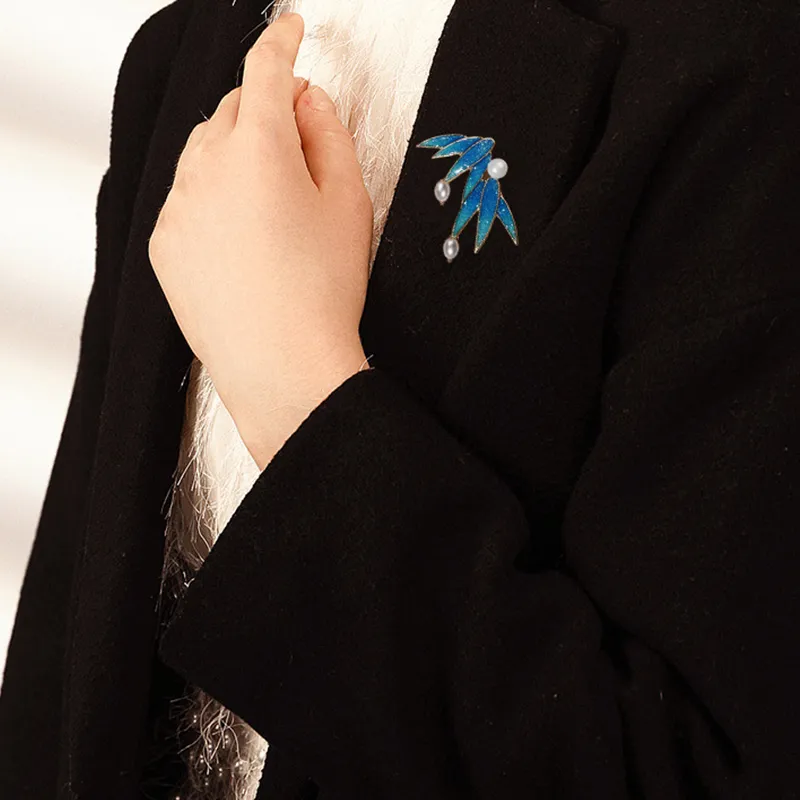 VERENA REINE Copper Brooches Unisex-1