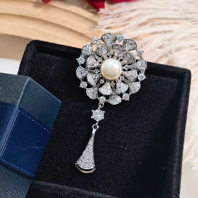 VERENA REINE Pearl Brooches Women's-1