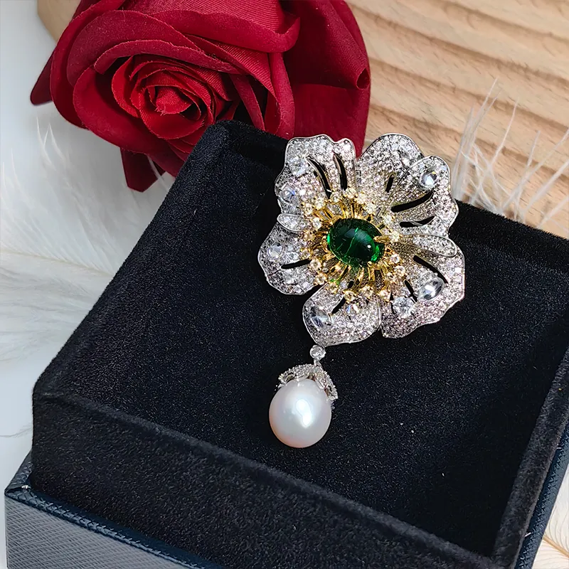 VERENA REINE Pearl Brooches Unisex-2