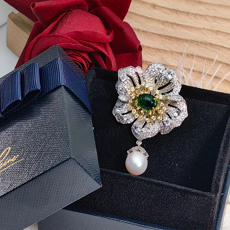VERENA REINE Pearl Brooches Unisex-1