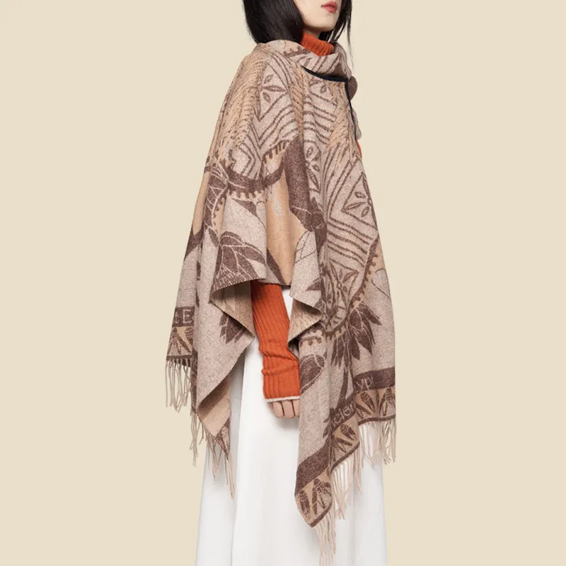 The British Museum Shawls Unisex-2