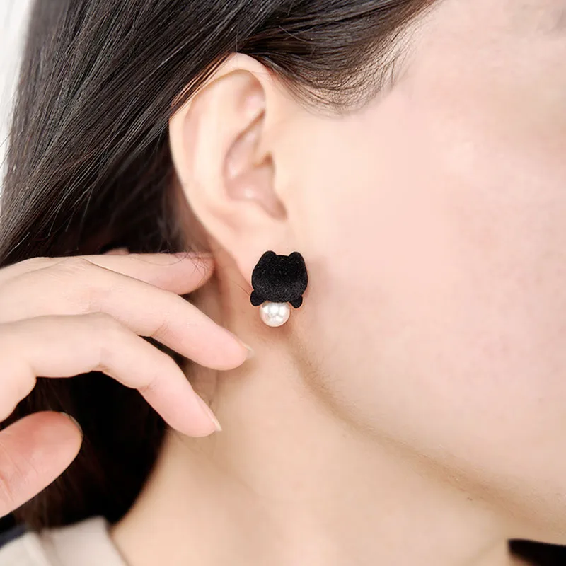 The British Museum Artificial Pearl Stud Earrings Women's Black, Beige-5