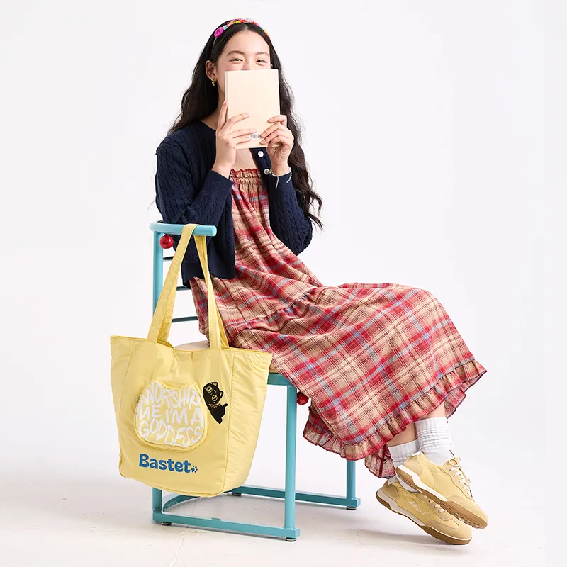 The British Museum Fabric Shoulder Bag Women's Yellow-4