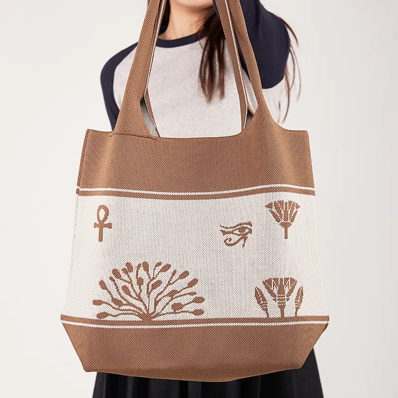 The British Museum High Elastic Line Shoulder Bag Regular Women's Cute Cat Design-4