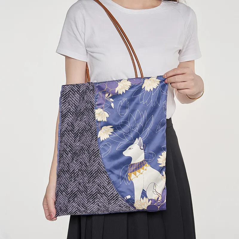 The British Museum Fabric Canvas Bag Tote Shoulder Bag Unisex Blue & Multicolor-3